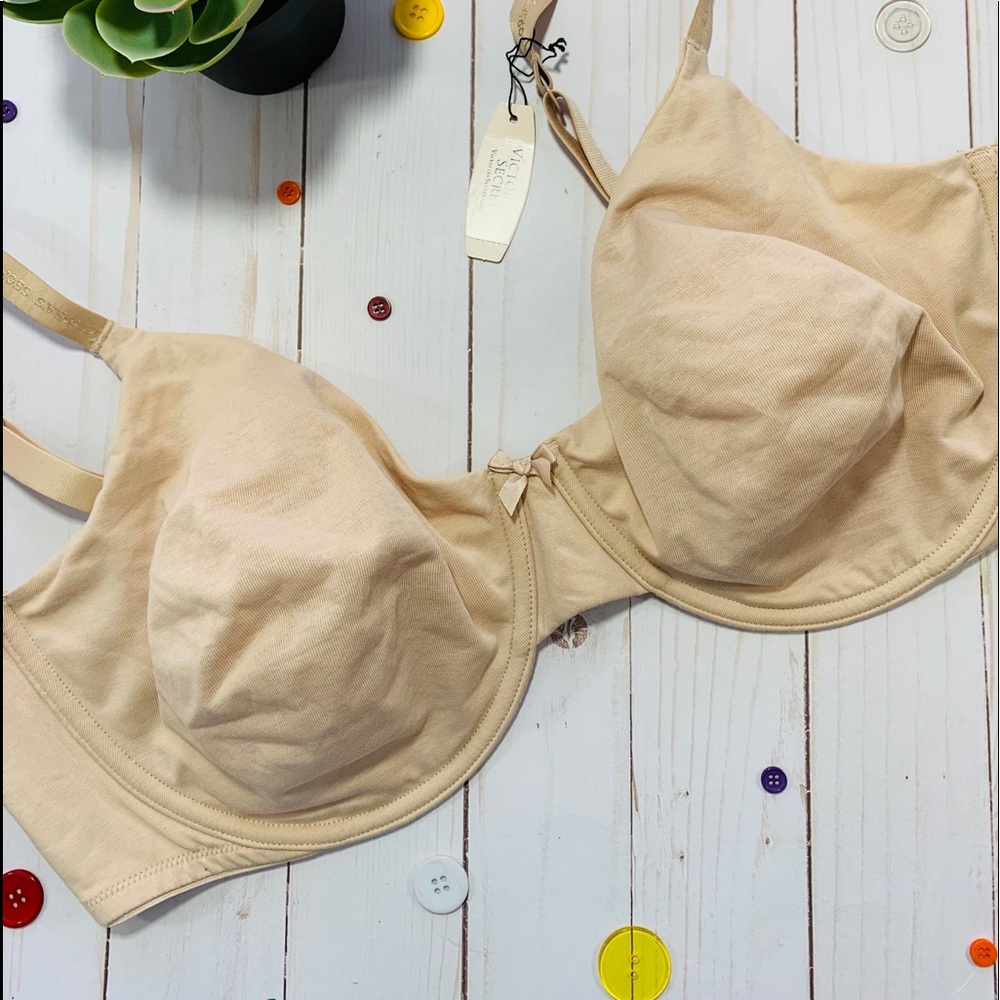 40DD NWT Victoria's Secret Perfect Coverage Bra